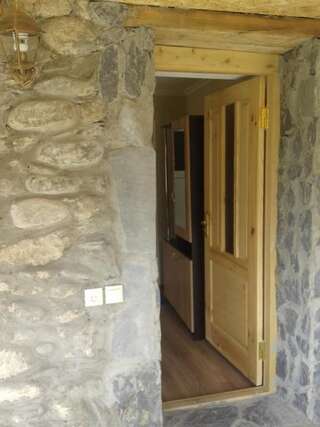 Гостевой дом Guesthouse Venera Местиа Трехместный номер Делюкс-16